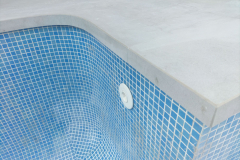 coronacion de piscina en porcelanico