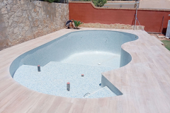 coronacion de piscina en porcelanico